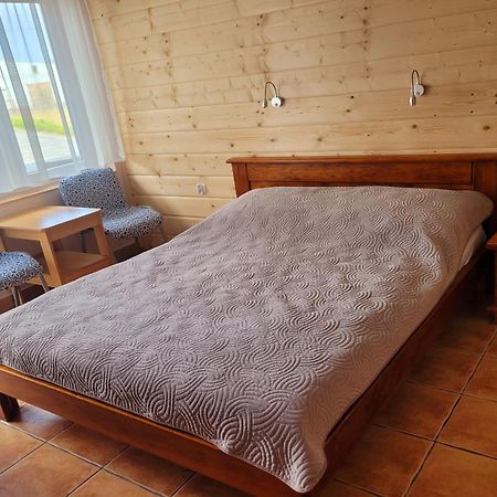 Bed And Bread Apartment Leba Bagian luar foto