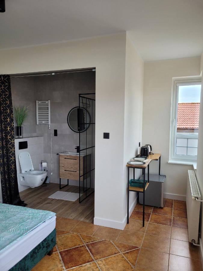 Bed And Bread Apartment Leba Bagian luar foto