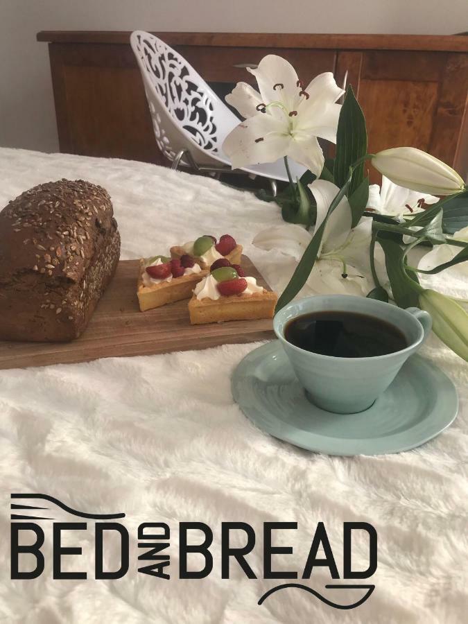 Bed And Bread Apartment Leba Bagian luar foto